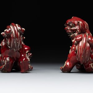 A pair of Chinese lime-green-glazed Buddhist lions and a pair of flambé-glazed Shiwan Buddhist lions, 19/20th C. — photo 9