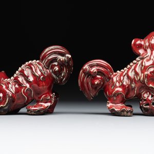 A pair of Chinese lime-green-glazed Buddhist lions and a pair of flambé-glazed Shiwan Buddhist lions, 19/20th C. — photo 10