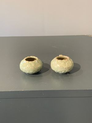 A pair of Chinese Longquan celadon bird feeders, Song — photo 5