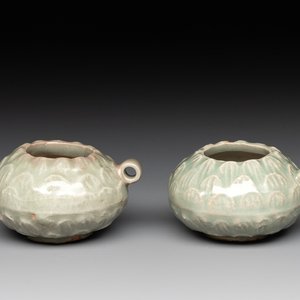 A pair of Chinese Longquan celadon bird feeders, Song — photo 1