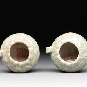 A pair of Chinese Longquan celadon bird feeders, Song — photo 6