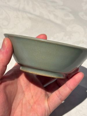 A pair of Chinese Longquan celadon saucers, Song/Yuan — photo 14