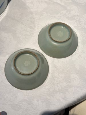 A pair of Chinese Longquan celadon saucers, Song/Yuan — photo 2