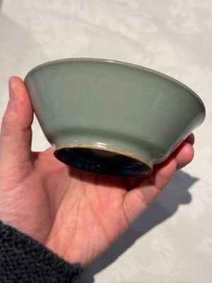 A pair of Chinese Longquan celadon saucers, Song/Yuan — photo 5