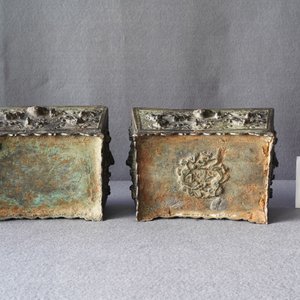 A pair of Chinese Ming-style bronze censers with reticulated covers, 19th C. — 照片 17