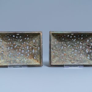 A pair of Chinese Ming-style bronze censers with reticulated covers, 19th C. — 照片 9