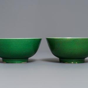 A pair of Chinese monochrome green bowls, Kangxi — 照片 3