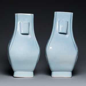 A pair of Chinese monochrome lavender-blue-glazed 'fanghu' vases, Guangxu mark and of the period — 照片 4