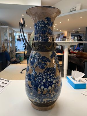 A pair of Chinese Nanking blue and white crackle-glazed 'phoenix' vases, 19th C. — photo 10