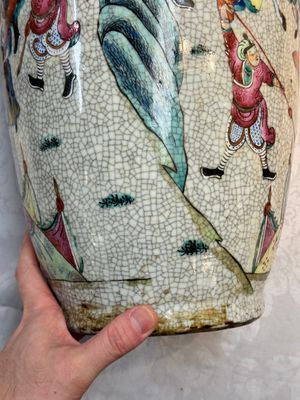 A pair of Chinese Nanking famille rose vases with narrative design, Chenghua mark, 19th C. — photo 10