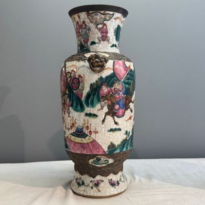 A pair of Chinese Nanking famille rose 'Warriors' vases — photo 11