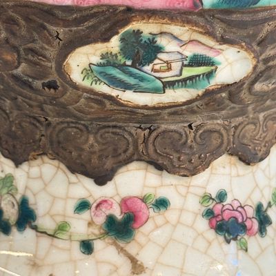 A pair of Chinese Nanking famille rose 'Warriors' vases — photo 14