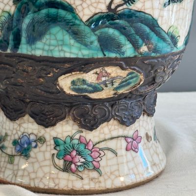 A pair of Chinese Nanking famille rose 'Warriors' vases — photo 30