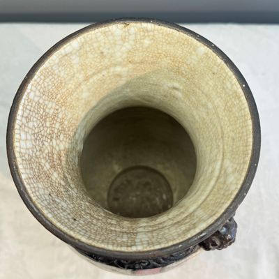A pair of Chinese Nanking famille rose 'Warriors' vases — photo 31