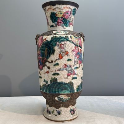 A pair of Chinese Nanking famille rose 'Warriors' vases — photo 2