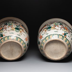 A pair of Chinese Nanking famille verte 'warriors' fish bowls, 19th C. — photo 6