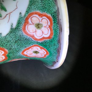 A pair of Chinese octagonal famille verte vases with birds and flowers, Kangxi — photo 20