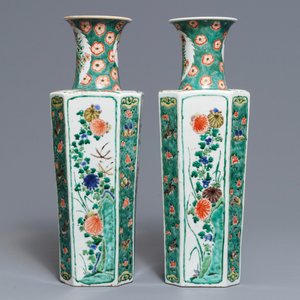 A pair of Chinese octagonal famille verte vases with birds and flowers, Kangxi — photo 3