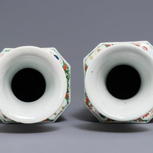 A pair of Chinese octagonal famille verte vases with birds and flowers, Kangxi — photo 5