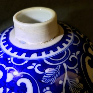 A pair of Chinese olive-shaped blue and white covered jars, Kangxi — 照片 13