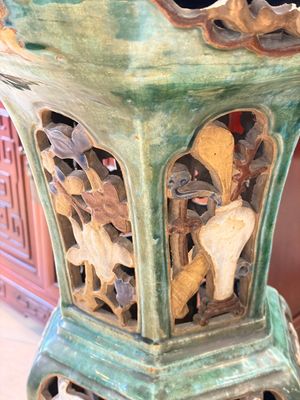 A pair of Chinese or Vietnamese polychrome-glazed pottery stands, 19th C. — photo 12