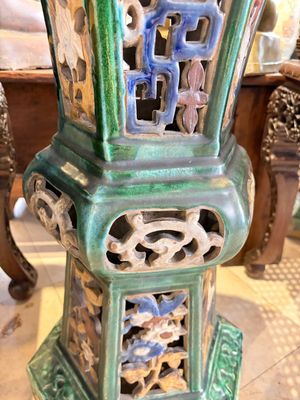 A pair of Chinese or Vietnamese polychrome-glazed pottery stands, 19th C. — photo 21