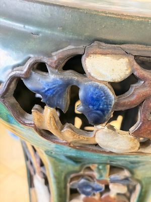 A pair of Chinese or Vietnamese polychrome-glazed pottery stands, 19th C. — photo 31