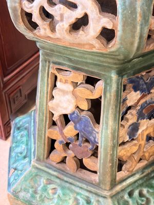 A pair of Chinese or Vietnamese polychrome-glazed pottery stands, 19th C. — photo 7