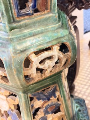 A pair of Chinese or Vietnamese polychrome-glazed pottery stands, 19th C. — photo 9