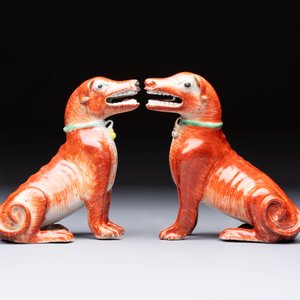 A pair of Chinese polychrome export models of dogs, Qianlong — foto 2