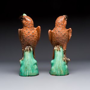 A pair of Chinese polychrome-glazed hawks, 20th C. — photo 2