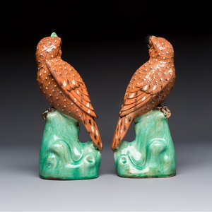 A pair of Chinese polychrome-glazed hawks, 20th C. — photo 3