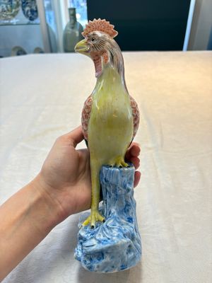 * A pair of Chinese polychrome-glazed models of roosters, 18/19th C. — foto 2