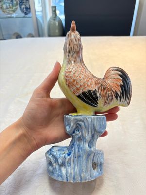 * A pair of Chinese polychrome-glazed models of roosters, 18/19th C. — foto 3
