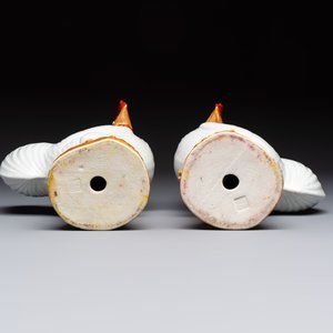 A pair of Chinese polychrome-glazed roosters, 20th C. — photo 7
