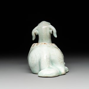 A pair of Chinese polychrome lions and a celadon-glazed goat, 20th C. — photo 11