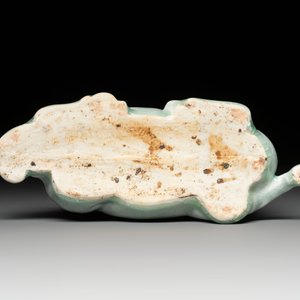 A pair of Chinese polychrome lions and a celadon-glazed goat, 20th C. — photo 13