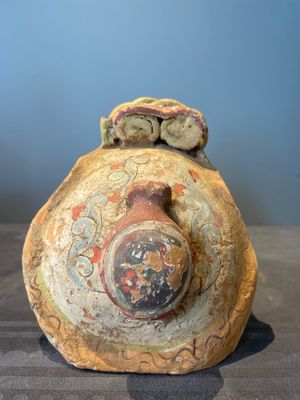 A pair of Chinese polychrome-painted terracotta camels with saddles, Tang — 照片 15