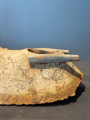 A pair of Chinese polychrome-painted terracotta camels with saddles, Tang — 照片 31