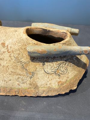 A pair of Chinese polychrome-painted terracotta camels with saddles, Tang — 照片 32