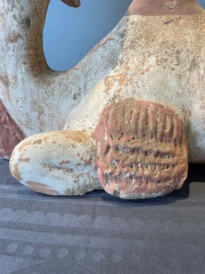 A pair of Chinese polychrome-painted terracotta camels with saddles, Tang — 照片 39
