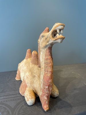 A pair of Chinese polychrome-painted terracotta camels with saddles, Tang — 照片 47