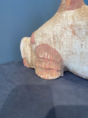 A pair of Chinese polychrome-painted terracotta camels with saddles, Tang — 照片 49