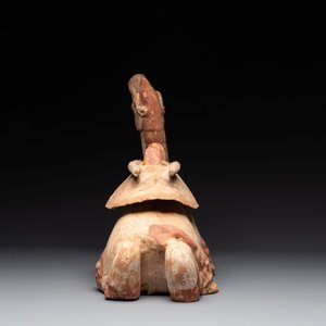 A pair of Chinese polychrome-painted terracotta camels with saddles, Tang — 照片 18