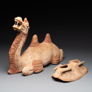 A pair of Chinese polychrome-painted terracotta camels with saddles, Tang — 照片 21