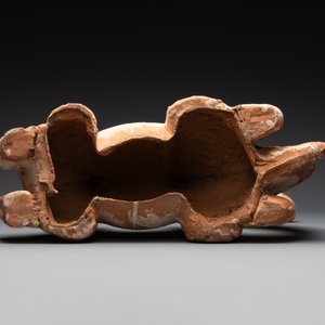 A pair of Chinese polychrome-painted terracotta camels with saddles, Tang — 照片 23