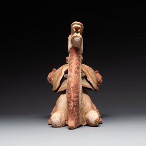 A pair of Chinese polychrome-painted terracotta camels with saddles, Tang — 照片 5