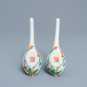 A pair of Chinese polychrome 'peach tree' spoons, Jiaqing mark and of the period — 照片 3
