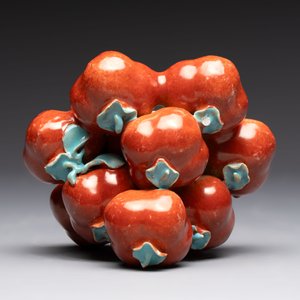 A pair of Chinese polychrome 'persimmons' groups on wooden stands, 19th C. — photo 16