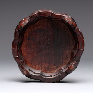 A pair of Chinese polychrome 'persimmons' groups on wooden stands, 19th C. — photo 19